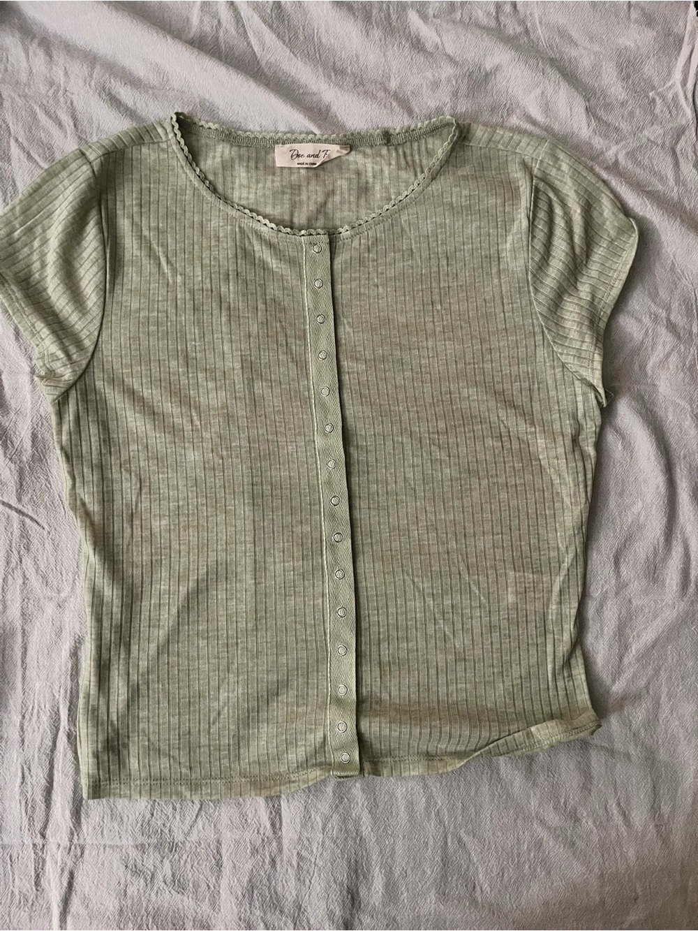 Doe and Rae Olive Green Ribbed Snap-Front Women's Top